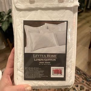 Pair of Levtex Home Linen/Cotton Euro Shams